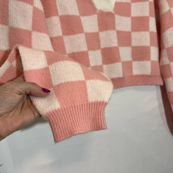 Cider Women's Crop Sweater Pink Checkerboard Small Size  Long Sleeves - Picture 7 of 7